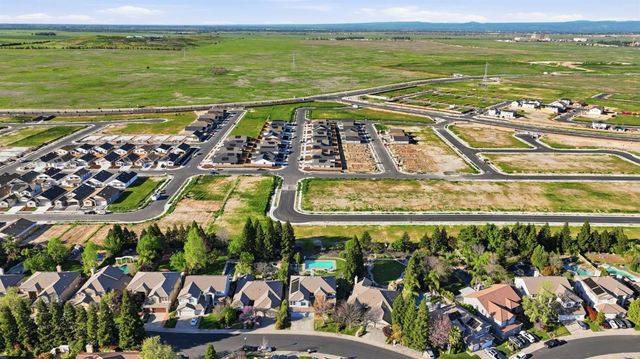 3249 Big Bear Dr, Roseville, CA 95747