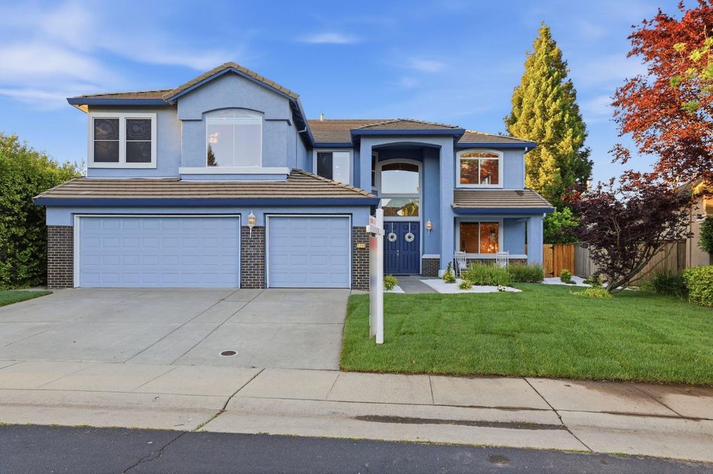 3249 Big Bear Dr, Roseville, CA 95747