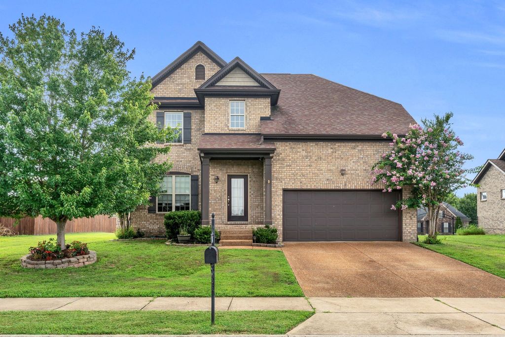 147 McKain Crossing, Hendersonville, TN 37075