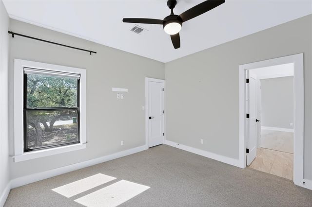 17600 Regatta View DR, Jonestown, TX 78645