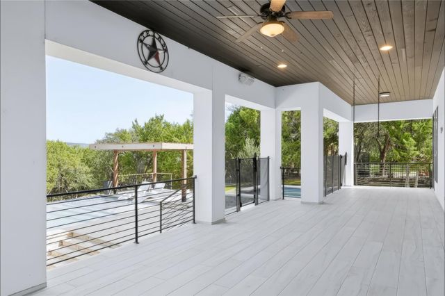 17600 Regatta View DR, Jonestown, TX 78645