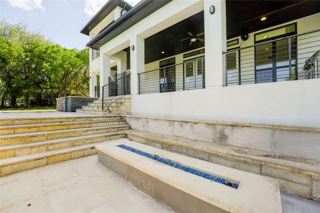 17600 Regatta View DR, Jonestown, TX 78645