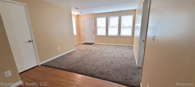 7052 Meadow Avenue, Warren, MI 48091