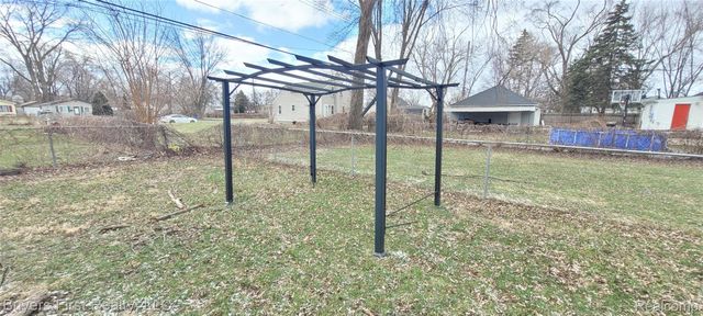 7052 Meadow Avenue, Warren, MI 48091