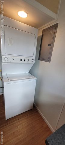 7052 Meadow Avenue, Warren, MI 48091