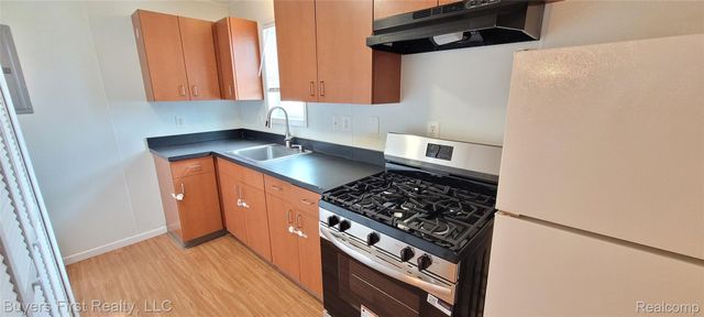 7052 Meadow Avenue, Warren, MI 48091