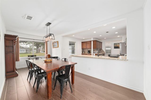 1421 Confederate Road, Houston, TX 77055