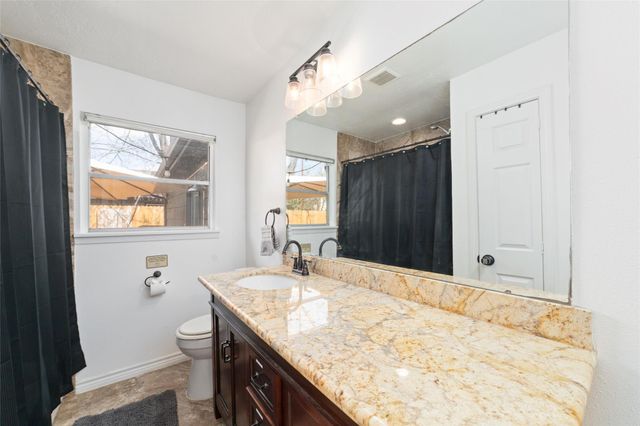 1421 Confederate Road, Houston, TX 77055