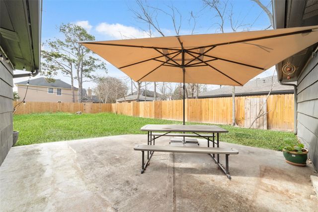 1421 Confederate Road, Houston, TX 77055