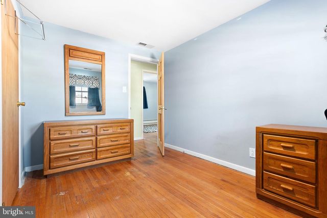 342 DEARBORNE AVE, Blackwood, NJ 08012