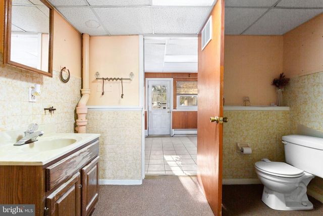 342 DEARBORNE AVE, Blackwood, NJ 08012