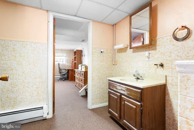 342 DEARBORNE AVE, Blackwood, NJ 08012