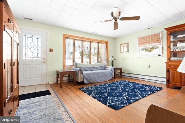 342 DEARBORNE AVE, Blackwood, NJ 08012