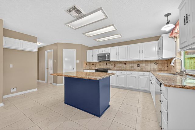 19419 Arbor Pines Lane, Humble, TX 77346