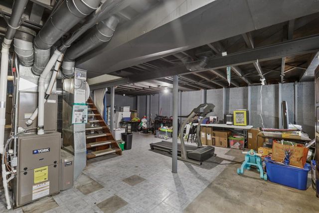 2108 S 93rd STREET, West Allis, WI 53227