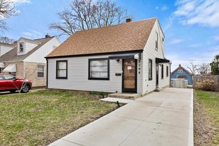 2108 S 93rd STREET, West Allis, WI 53227