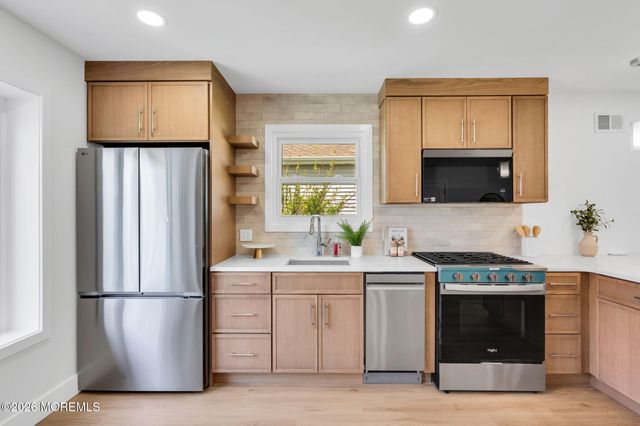 219 Lantern Place, Little Egg Harbor, NJ 08087