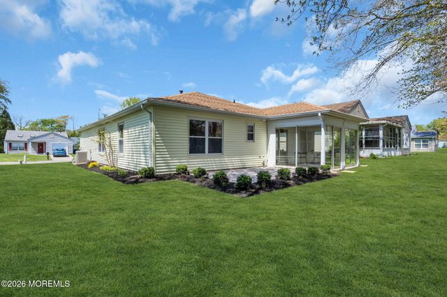 219 Lantern Place, Little Egg Harbor, NJ 08087