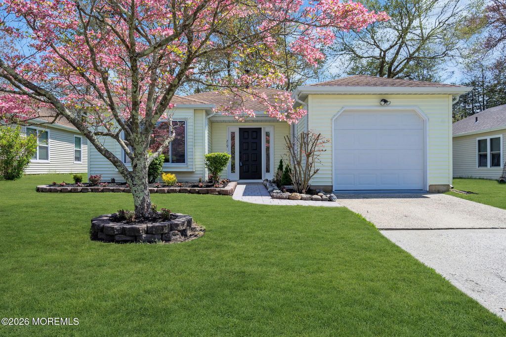 219 Lantern Place, Little Egg Harbor, NJ 08087