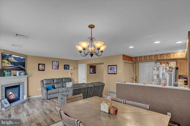 53 HAWK LN, Ephrata, PA 17522