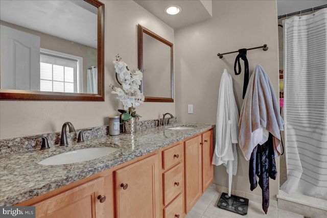 53 HAWK LN, Ephrata, PA 17522