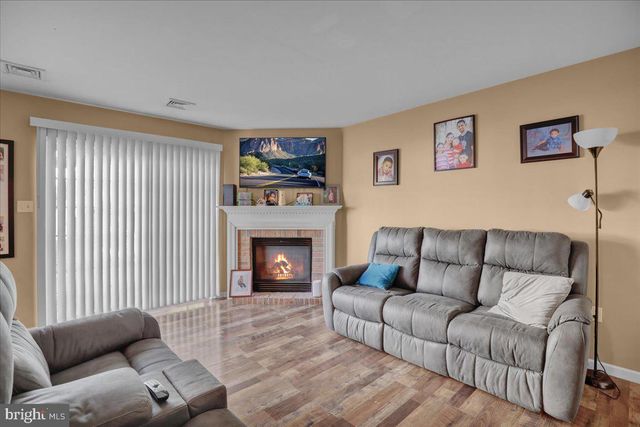 53 HAWK LN, Ephrata, PA 17522