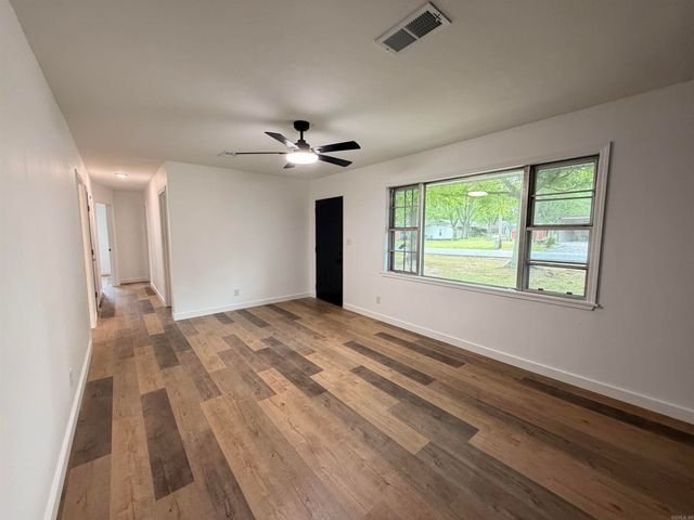 304 N Pecan Street, Beebe, AR 72012