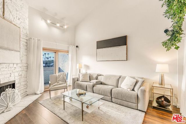 14050 Magnolia Boulevard 312, Sherman Oaks, CA 91423