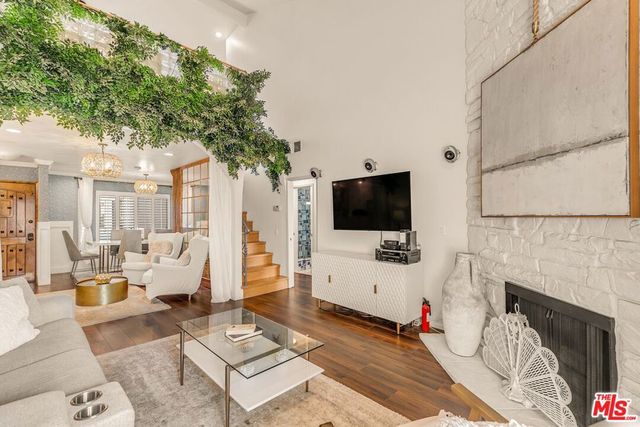 14050 Magnolia Boulevard 312, Sherman Oaks, CA 91423