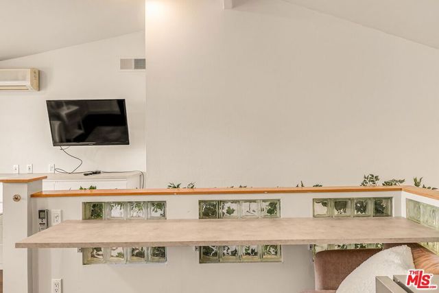 14050 Magnolia Boulevard 312, Sherman Oaks, CA 91423