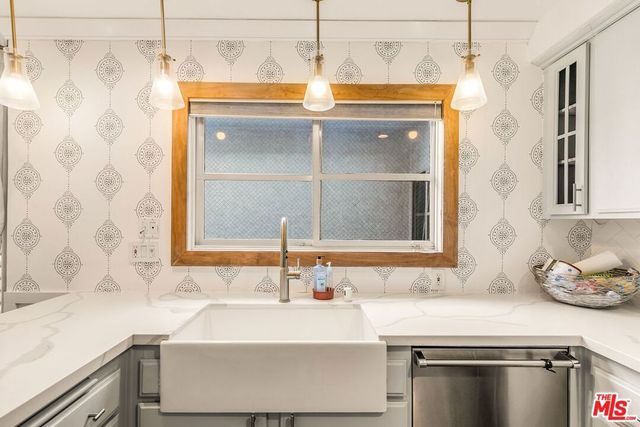 14050 Magnolia Boulevard 312, Sherman Oaks, CA 91423