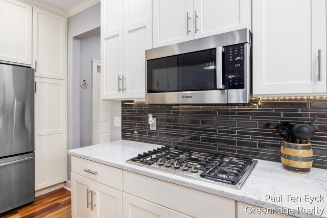 2066 Feathery Court, Grand Rapids, MI 49546