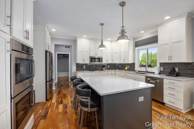 2066 Feathery Court, Grand Rapids, MI 49546