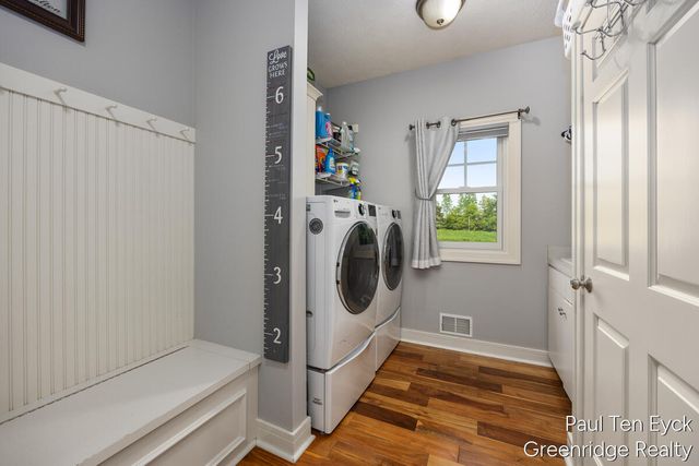 2066 Feathery Court, Grand Rapids, MI 49546