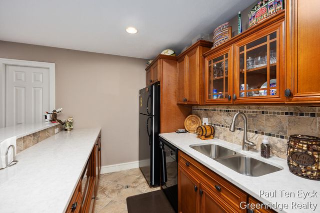 2066 Feathery Court, Grand Rapids, MI 49546