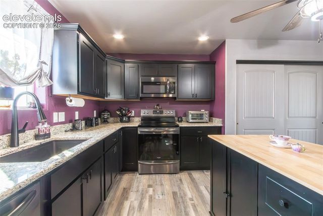 1293 N Sandstone Lane, Pueblo West, CO 81007