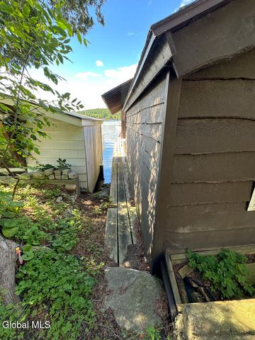 26 Brayton Road, Queensbury, NY 12804