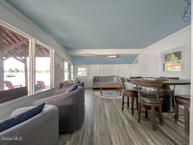 26 Brayton Road, Queensbury, NY 12804