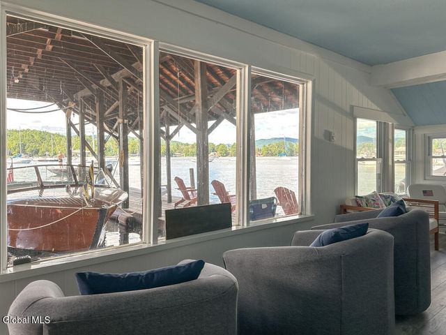 26 Brayton Road, Queensbury, NY 12804