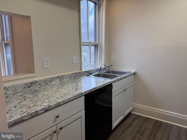 568 & 570 RACE ST, Harrisburg, PA 17104