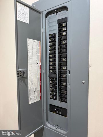 568 & 570 RACE ST, Harrisburg, PA 17104