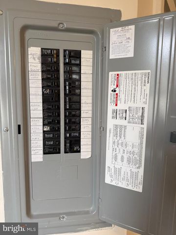 568 & 570 RACE ST, Harrisburg, PA 17104