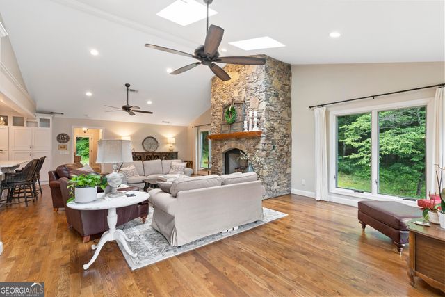 3967 C Loggins Road, Gainesville, GA 30506