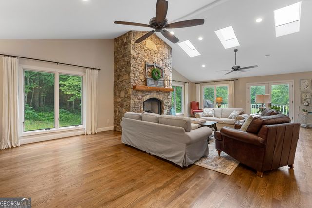 3967 C Loggins Road, Gainesville, GA 30506