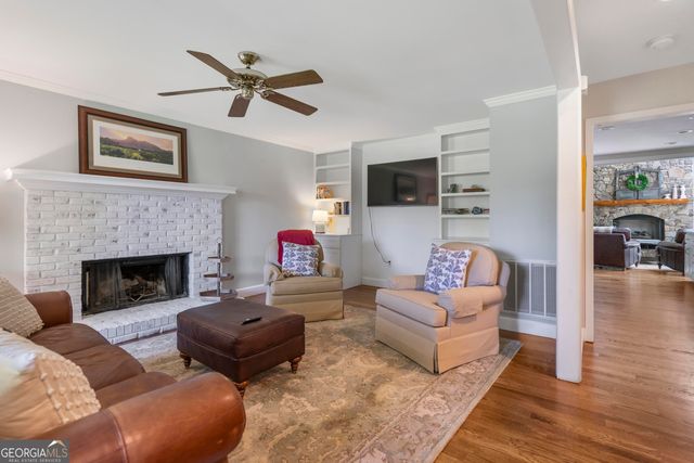 3967 C Loggins Road, Gainesville, GA 30506