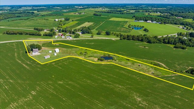 3783 US Rt 22 NE, Somerset, OH 43783