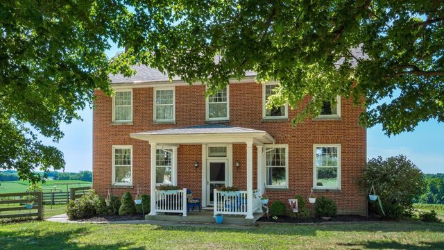 3783 US Rt 22 NE, Somerset, OH 43783