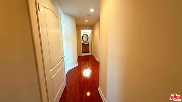 421 E Santa Anita Avenue 303, Burbank, CA 91501