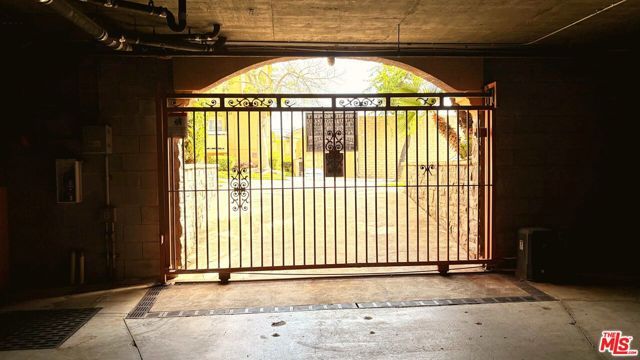 421 E Santa Anita Avenue 303, Burbank, CA 91501