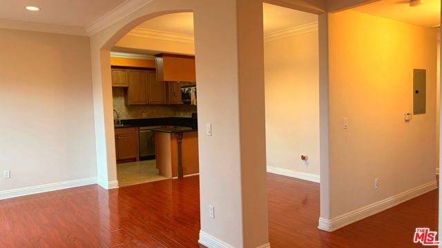 421 E Santa Anita Avenue 303, Burbank, CA 91501